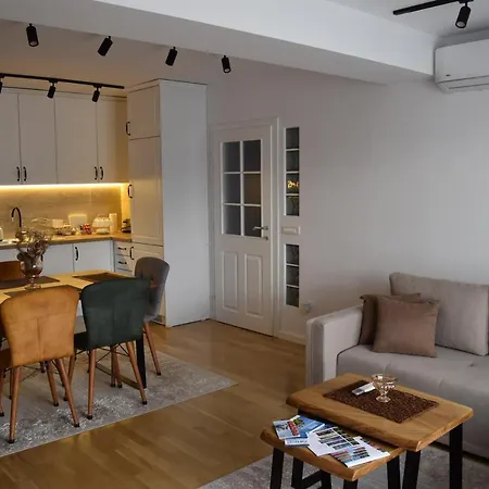 Luxury Poli Appartement *